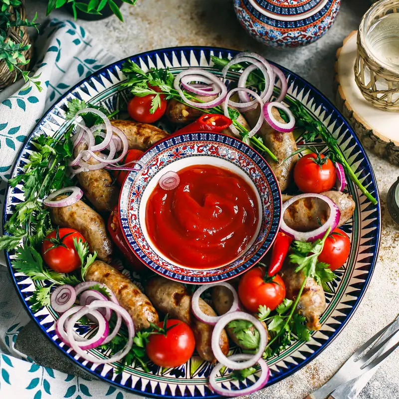 Домашние колбаски-гриль из говядины с кедровыми орешками — курс «Много мяса»